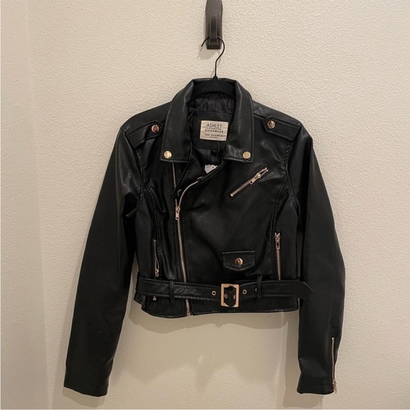 Ashley By 26 International Jackets & Blazers - Ashley by 26 International Faux Leather Moto Jacket – Size Small​